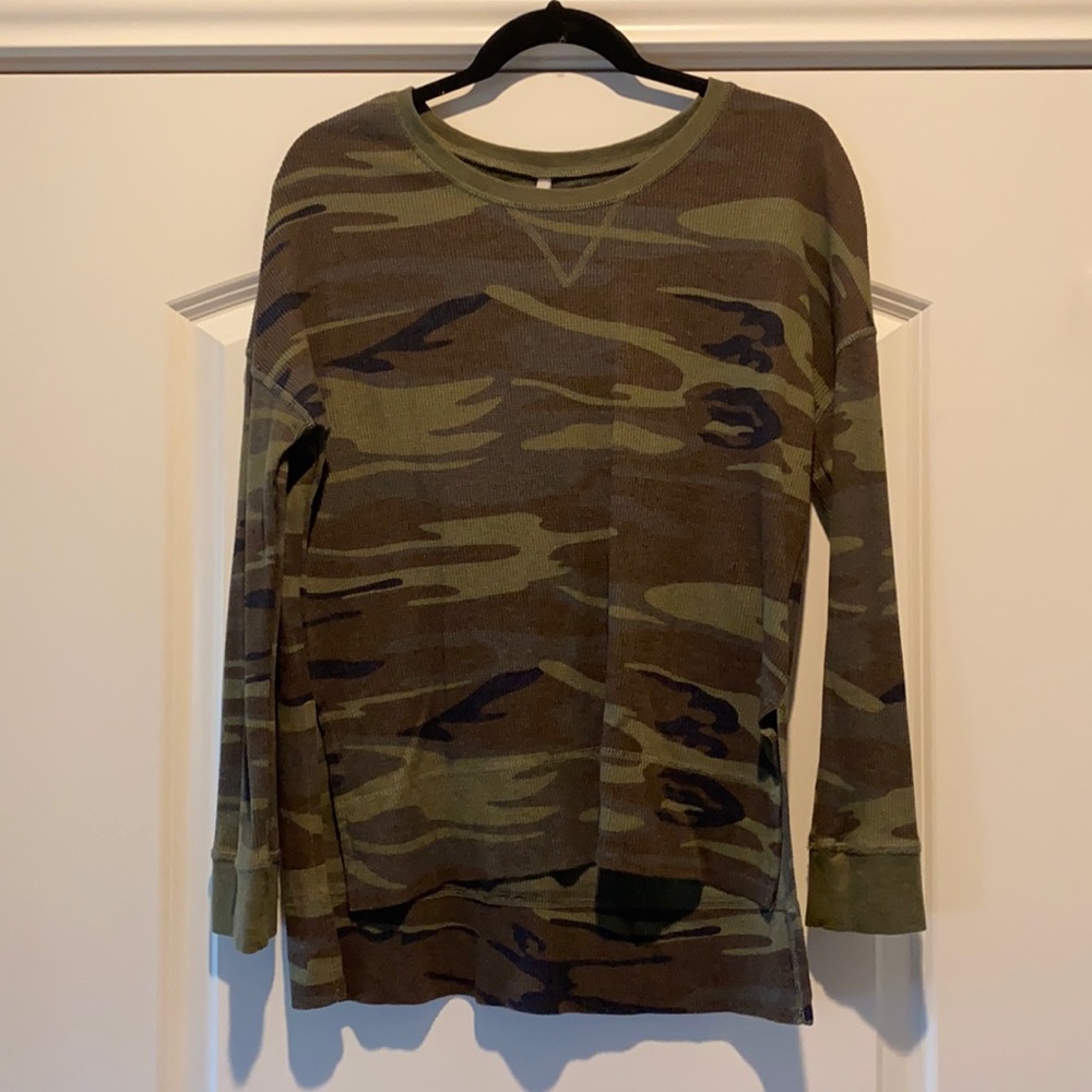 Z Supply Camo Weekender **LIKE NEW**
